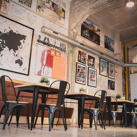 Gallery Hostel Madrid Residencia Εξωτερικό φωτογραφία